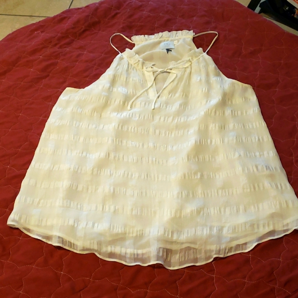 HD IN PARiS Chic White Textured Sleeveless Top
